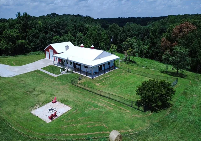 Homes for sale in Gravette, AR | 16453 Rocky Dell Rd #17.8 Ac, Gravette, AR 72736 | MLS# 1340690