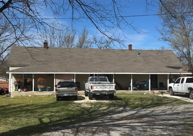 2nd image of 302 / 304 Wallace St, Prairie Grove, AR 72753 | MLS# 1340148