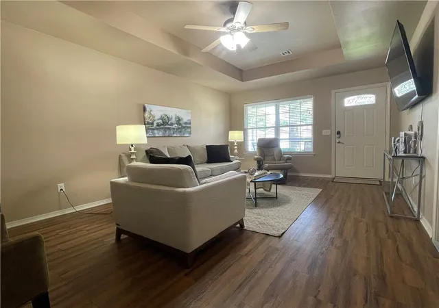 Photo 3 of Single family home for sale at 820 Se East Ct, Bentonville, AR 72712 | MLS# 1340743 | Listing updated on 2026-08-26