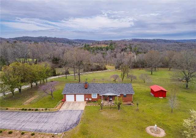 3rd image of 161 Mc 6026, Yellville, AR 72687 | MLS# 1340769