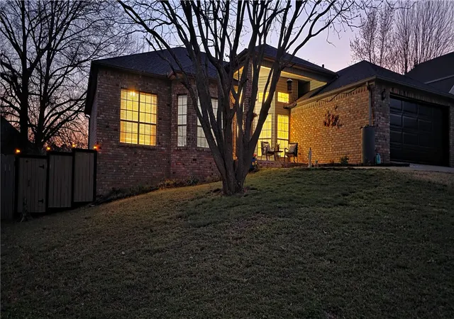 4th image of 2819 N Raintree Dr, Fayetteville, AR 72703 | MLS# 1340565