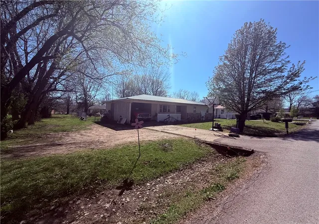 Homes for sale in Berryville, AR | 203 Saint George Ave, Berryville, AR 72616 | MLS# 1340413
