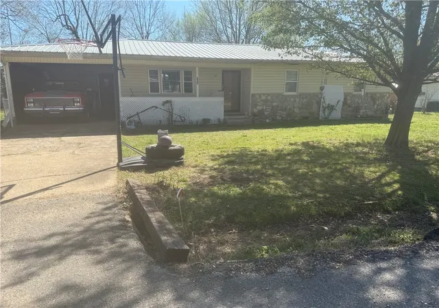 Homes for sale in Berryville, AR | 203 Saint George Ave, Berryville, AR 72616 | MLS# 1340413