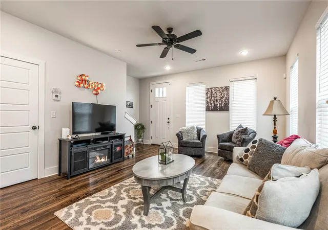 Photo 2 of Townhouse for sale at 316 E Martin Luther King Jr Blvd, Fayetteville, AR 72701 | MLS# 1340612 | Listing updated on 2026-04-10