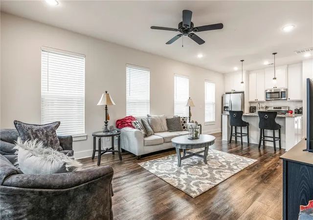 Photo 3 of Townhouse for sale at 316 E Martin Luther King Jr Blvd, Fayetteville, AR 72701 | MLS# 1340612 | Listing updated on 2026-04-10