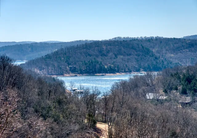 2nd image of 238 Lake Forest Dr, Eureka Springs, AR 72631 | MLS# 1340710