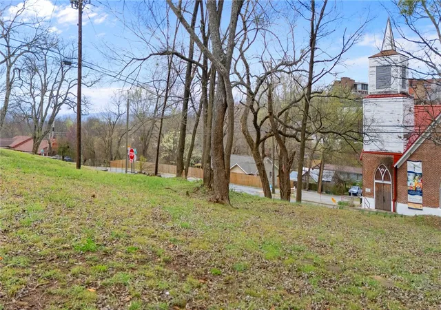 Photo 3 of Land for sale at 2 N Willow Ave, Fayetteville, AR 72701 | MLS# 1340750 | Listing updated on 2026-03-30