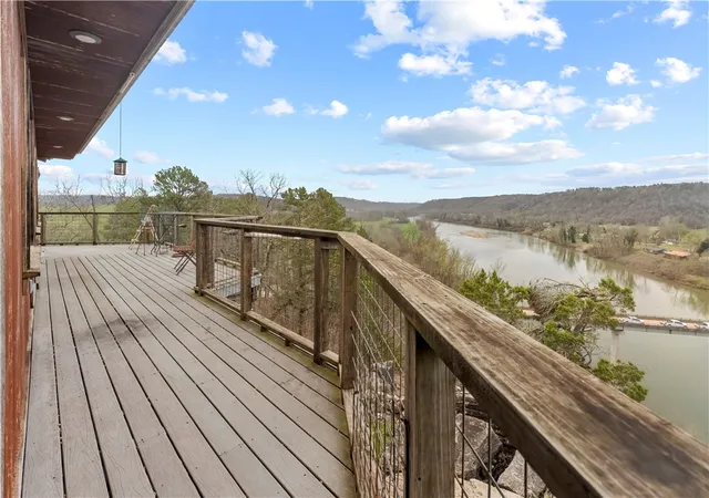 Homes for sale in Norfork, AR | 100 Tazewell, Norfork, AR 72658 | MLS# 1340924