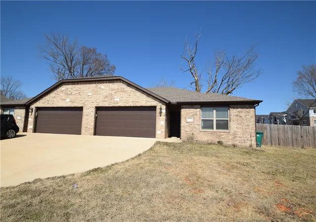 1st image of 1570 & 1572 Sandpiper St, Centerton, AR 72719 | MLS# 1340701