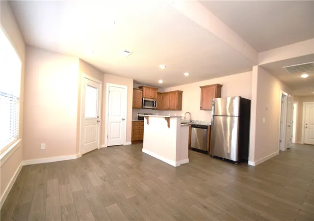 2nd image of 1570 & 1572 Sandpiper St, Centerton, AR 72719 | MLS# 1340701