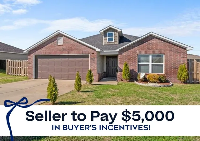 Homes for sale in Bentonville, AR | 888 Nw Evans Cir, Bentonville, AR 72713 | MLS# 1340982