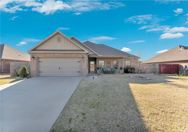 5605 Sapphire Dr, Springdale, AR 72764 | MLS# 1340753 | Houzeo