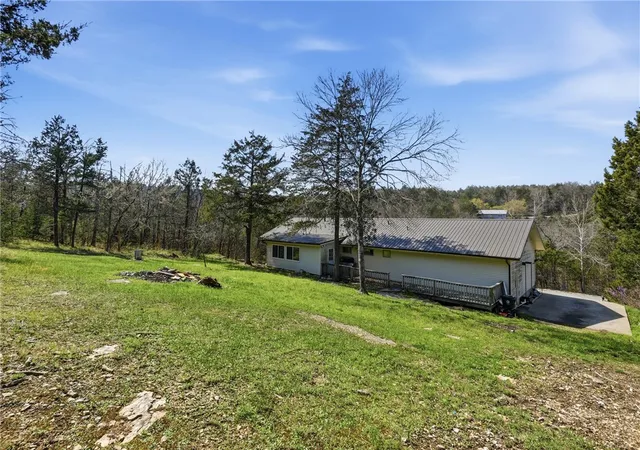 Homes for sale in Holiday Island, AR | 36 Danube Dr, Holiday Island, AR 72631 | MLS# 1341263