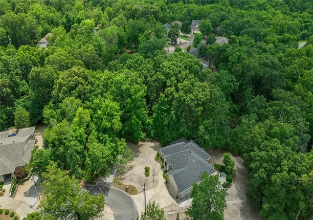 4th image of 9 Barrhead Ln, Bella Vista, AR 72715 | MLS# 1341158