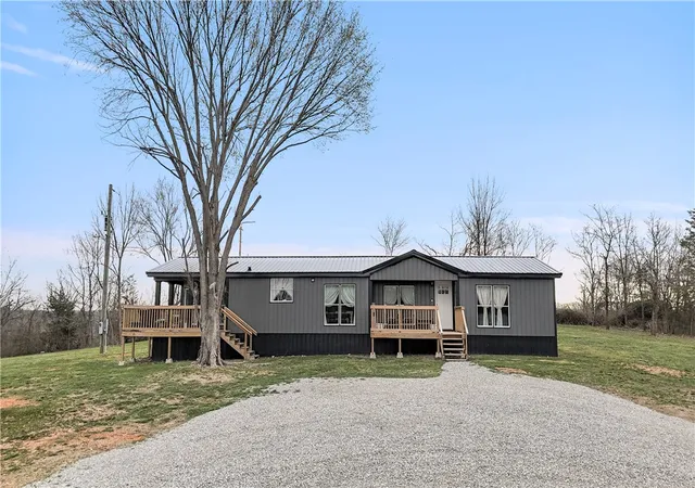 Homes for sale in Cassville, MO | 16062 Farm Road 1115, Cassville, MO 65625 | MLS# 1341344