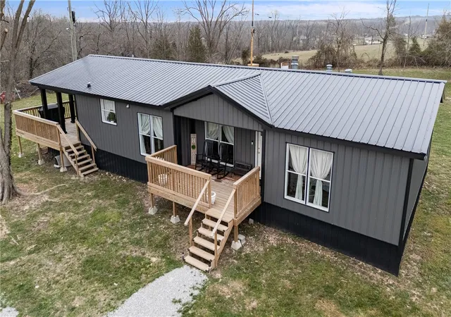 Photo 3 of Sale Pending at 16062 Farm Rd 1115, Cassville, MO 65625 | MLS# 1341344 | Listing updated on 2026-06-12