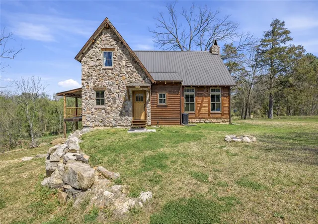 Homes for sale in Berryville, AR | 261 Bella Vista Rd Bella Vista Rd, Berryville, AR 72616 | MLS# 1341360