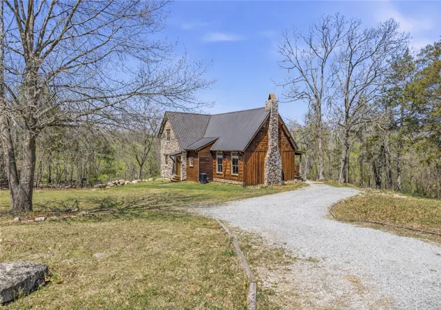 Homes for sale in Berryville, AR | 261 Bella Vista Rd Bella Vista Rd, Berryville, AR 72616 | MLS# 1341360
