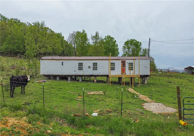 Homes for sale in Huntsville, AR | 1085 County Road 723, Huntsville, AR 72740 | MLS# 1341414