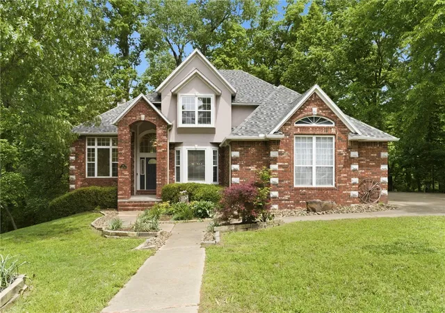 2nd image of 310 Laurinda Dr, Bentonville, AR 72712 | MLS# 1341441