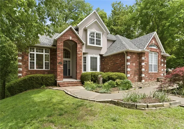 3rd image of 310 Laurinda Dr, Bentonville, AR 72712 | MLS# 1341441