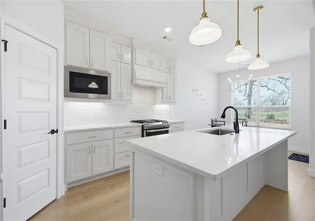 2nd image of 680 Abigail St, Bentonville, AR 72713 | MLS# 1340927