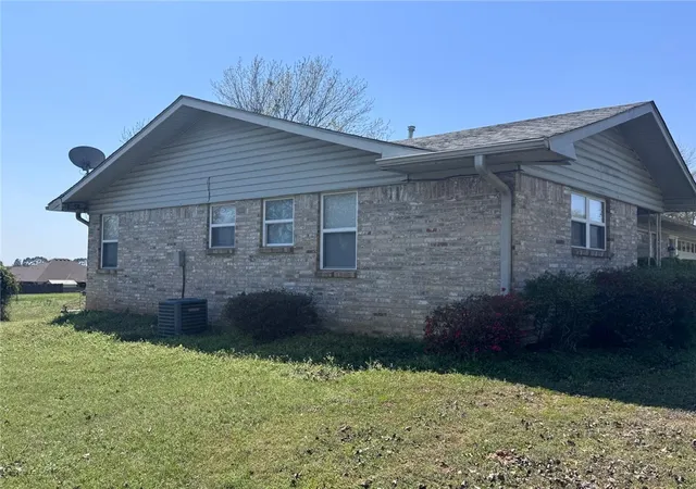 Homes for sale in Alma, AR | 915 Maple Shade Rd, Alma, AR 72921 | MLS# 1341545