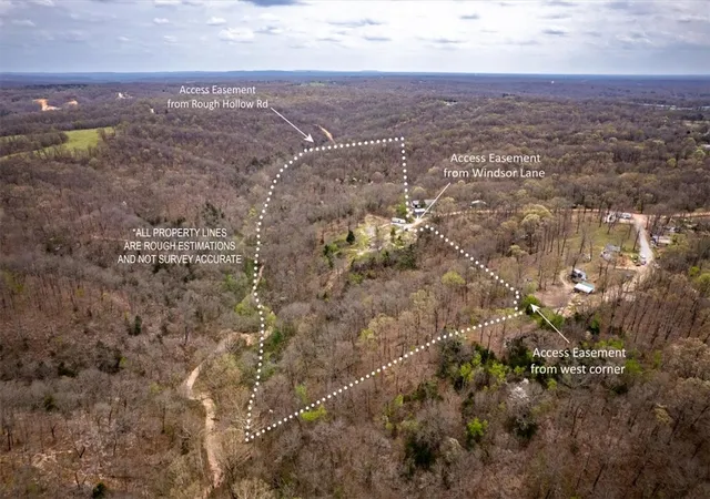 Photo 3 of Sale Pending at 256 Windsor Ln, Pineville, MO 64856 | MLS# 1341581 | Listing updated on 2026-08-26