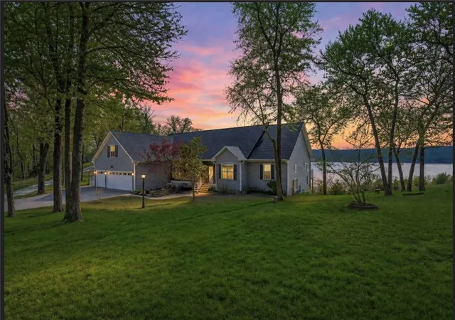 1st image of 122 Holland Pt, Eureka Springs, AR 72631 | MLS# 1341487