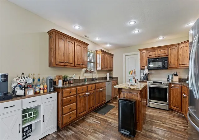 Homes for sale in Neosho, MO | 11074 Iris, Neosho, MO 64850 | MLS# 1341549
