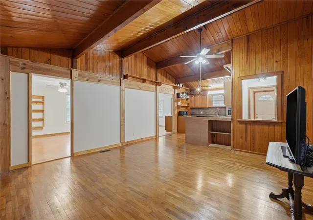 Homes for sale in Eureka Springs, AR | 10 Forest Ln, Eureka Springs, AR 72632 | MLS# 1341495