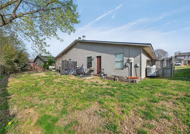 24th image of 3433 & 3435 W Harvard St, Fayetteville, AR 72704 | MLS# 1340633