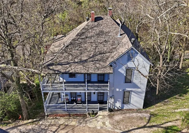 3rd image of 17 Hilton St, Eureka Springs, AR 72632 | MLS# 1341678