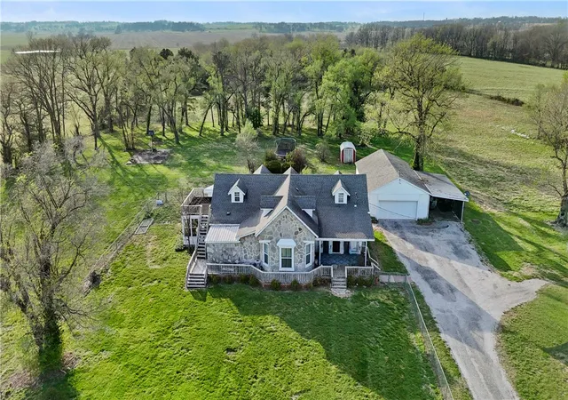 Homes for sale in Cassville, MO | 22057 State Hwy 37, Cassville, MO 65625 | MLS# 1341526