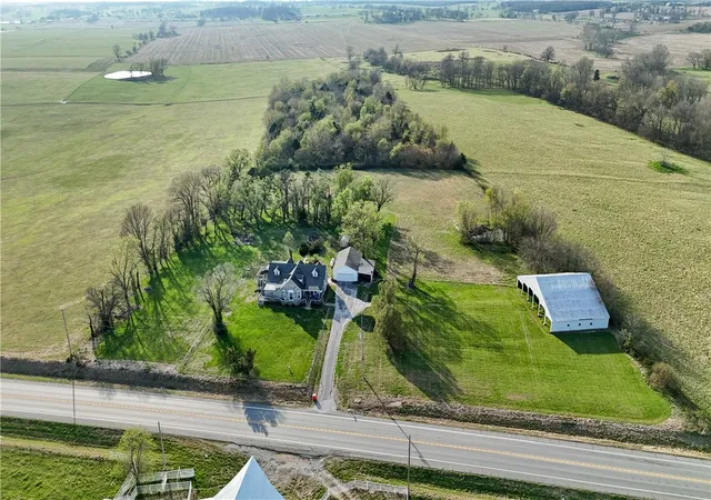2nd image of 22057 State Hwy 37, Cassville, MO 65625 | MLS# 1341526