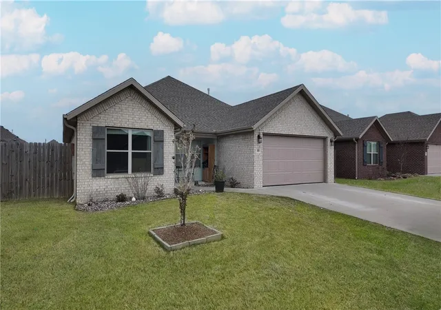 Photo 2 of Single family home for sale at 300 Citation St, Bentonville, AR 72713 | MLS# 1341795 | Listing updated on 2026-04-06