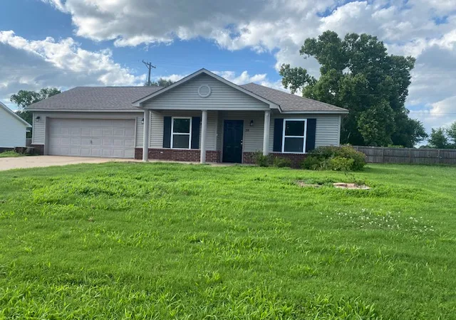 2nd image of 28 Cypress Ave, Clarksville, AR 72830 | MLS# 1341757