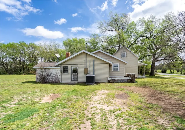 5th image of 22496 Hwy 62, Summers, AR 72769 | MLS# 1341754