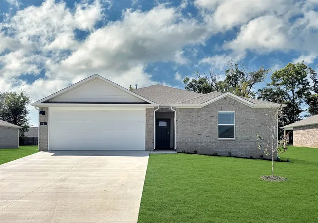 1st image of 205 Ruggles St, Pea Ridge, AR 72751 | MLS# 1341929