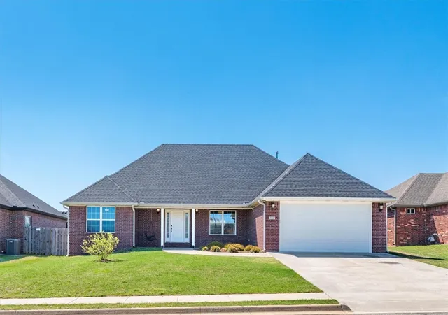 1st image of 204 Monroe St, Centerton, AR 72719 | MLS# 1341940