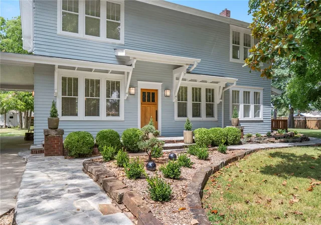 Photo 1 of Single family home for sale at 901 Mccollum Dr, Bentonville, AR 72712 | MLS# 1341930 | Listing updated on 2026-06-25