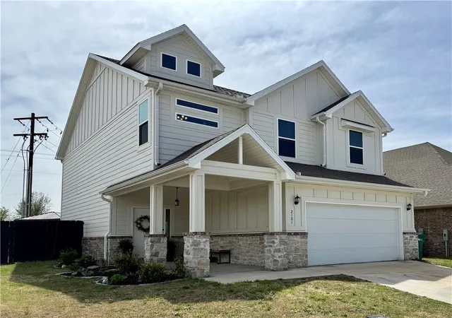 3rd image of 2101 Tallgrass Ter, Centerton, AR 72719 | MLS# 1341659