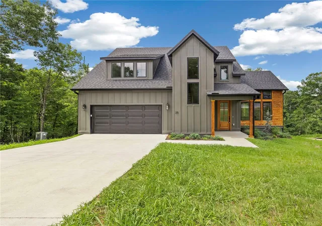 Photo 1 of Sale Pending at 25 Cullen Hills Dr, Bella Vista, AR 72715 | MLS# 1341830 | Listing updated on 2026-07-12