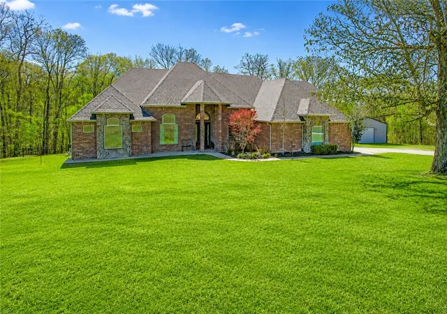 Homes for sale in Gravette, AR | 12912 Moore Ln, Gravette, AR 72736 | MLS# 1342186