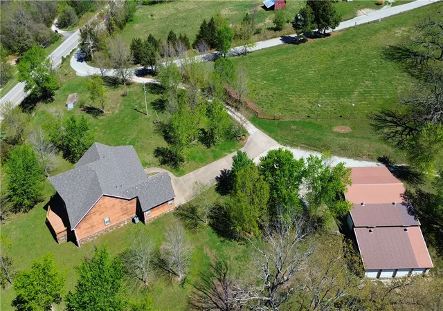 3rd image of 141 Hawn Ave, Huntsville, AR 72740 | MLS# 1342248