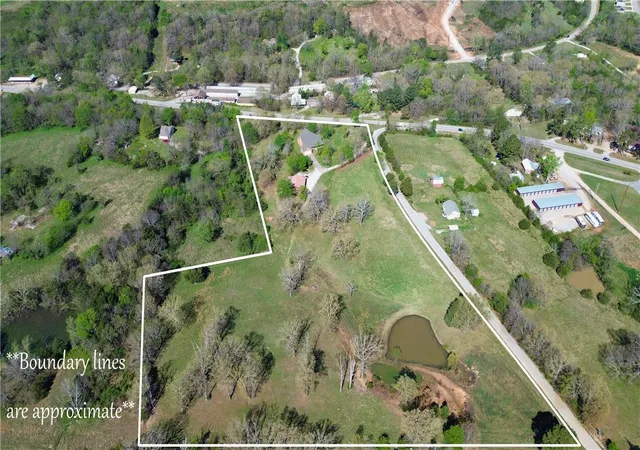 5th image of 141 Hawn Ave, Huntsville, AR 72740 | MLS# 1342248