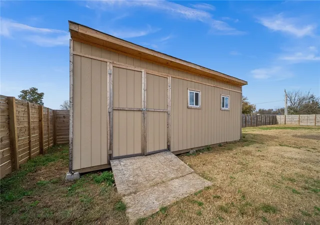28th image of 1822 Daisy Cir, Lowell, AR 72745 | MLS# 1342375