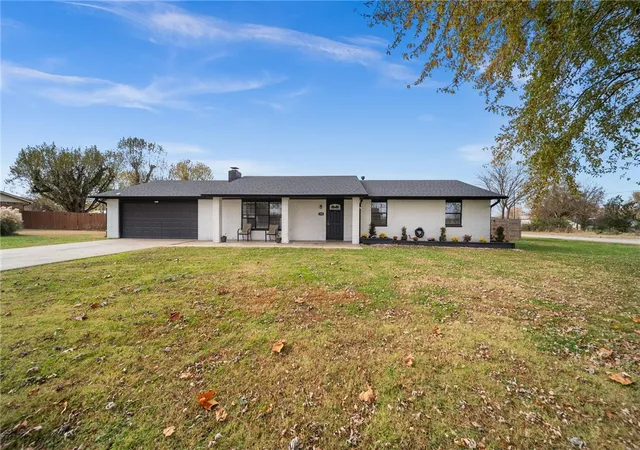 3rd image of 1822 Daisy Cir, Lowell, AR 72745 | MLS# 1342375