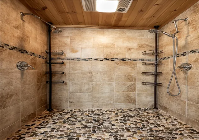 Photo 4 of Single family home for sale at 155 - 157 County Rd 210, Eureka Springs, AR 72632 | MLS# 1342240 | Listing updated on 2026-04-10