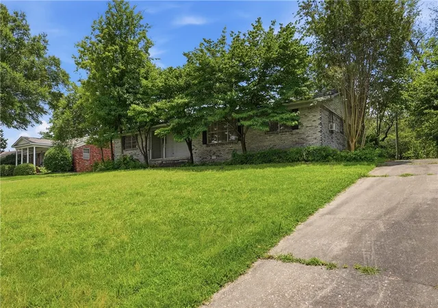 3rd image of 801 W 17Th Ter, Russellville, AR 72801 | MLS# 1341801